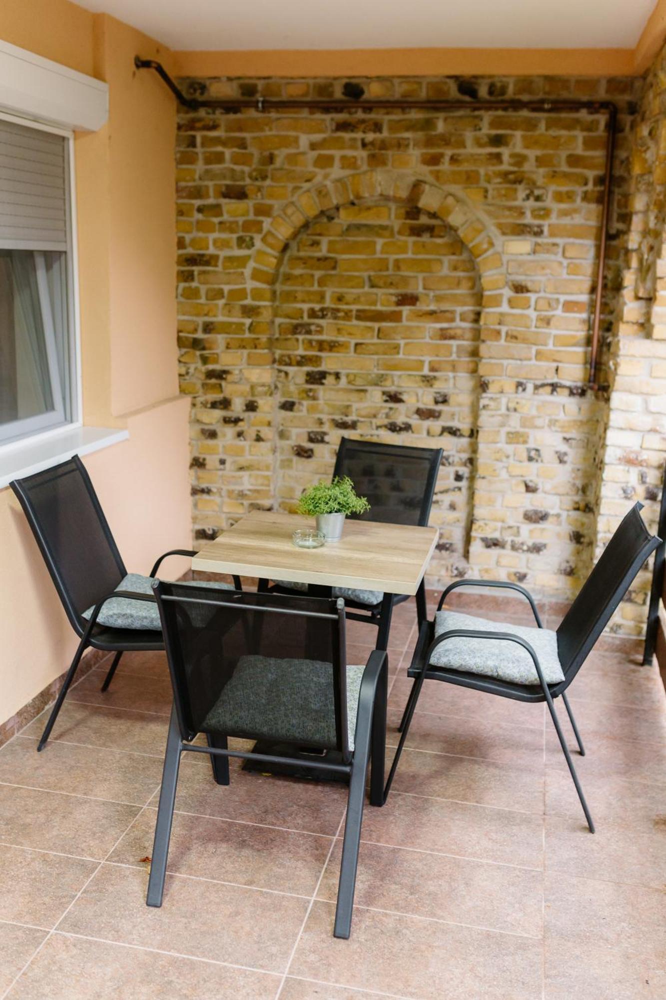 Guest House Lila Sombor Exterior photo